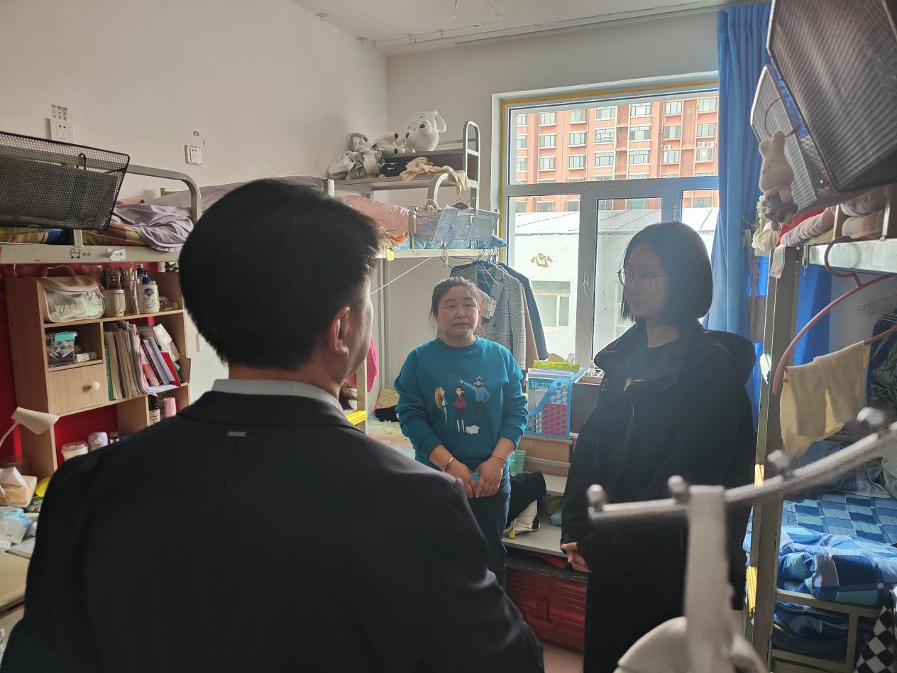 ae7657b59892307e86e76dd4ea1ceb6