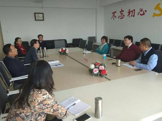 说明: C:\Users\asus\Desktop\审核评估--专项报道\张艳国-座谈-2.jpg